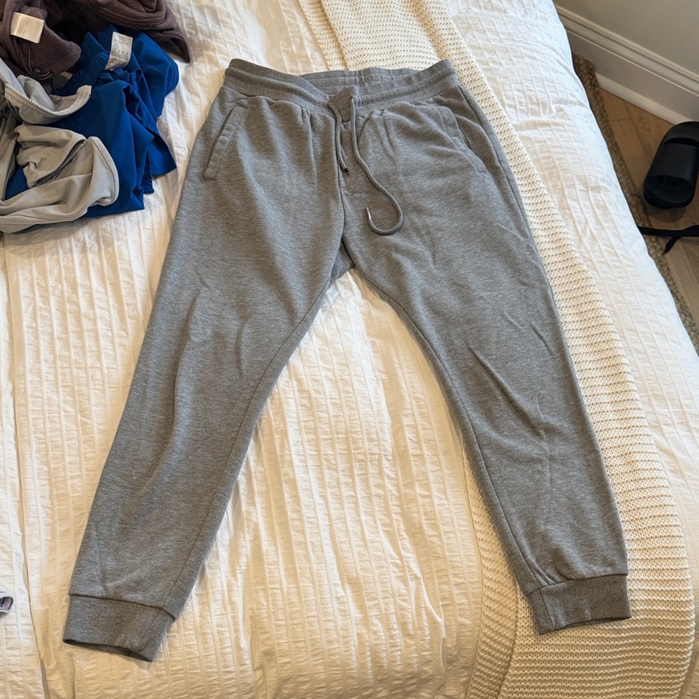 Forever 21 Light Gray Men's Joggers